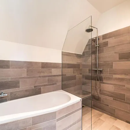 Residentie Heesdael * سليناكين